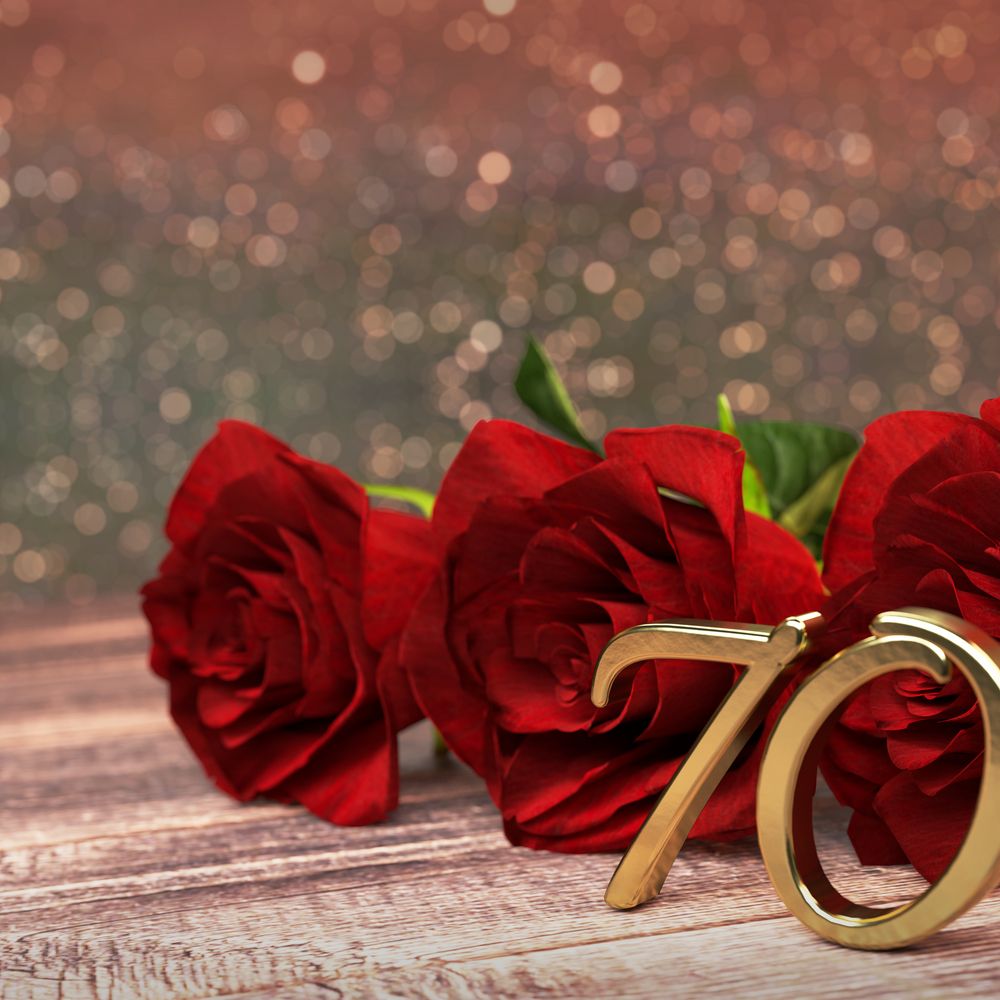 70th Birthday eCard With Red Roses