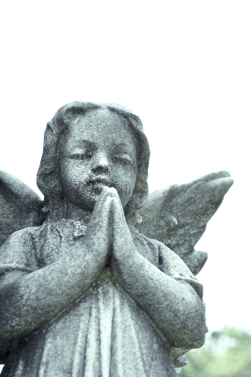 condolences praying angel ecard