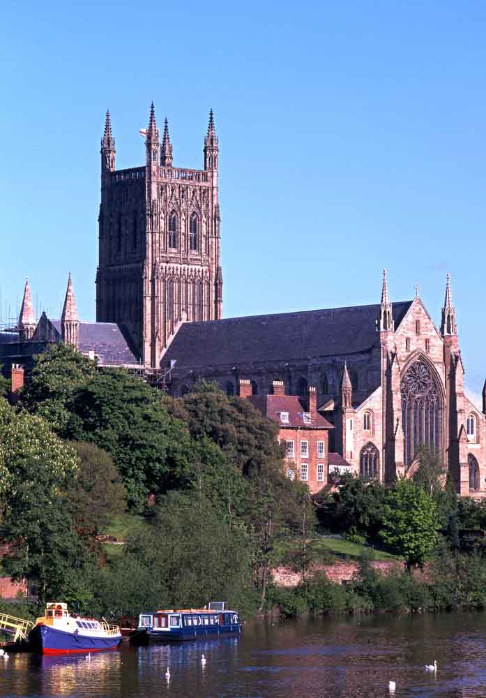 Worcester Cathedral alongside the River Severn